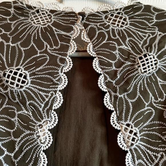 Express women’s top with open back and quarter puff sleeve size XS - Picture 4 of 4